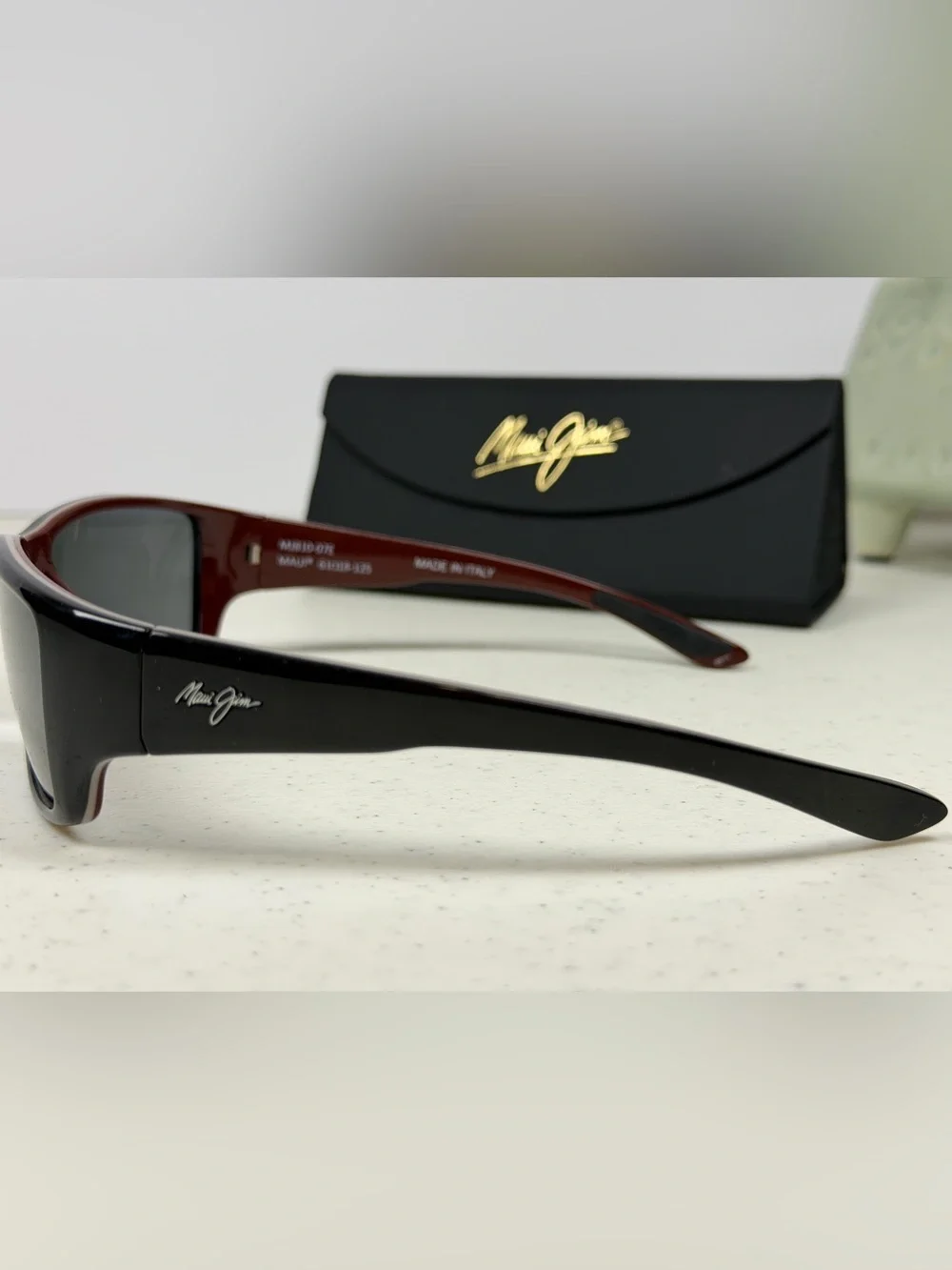 Maui Jim Local Kine Polarized Sunglasses STG-BG Black Burgundy w/ Case